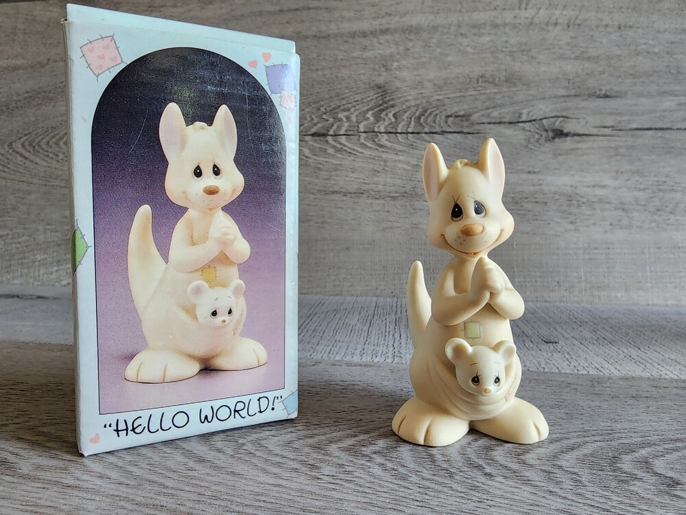 Precious Moments w/ Box Kangaroo + Baby “Hello World” 1988 S J Butcher Enesco